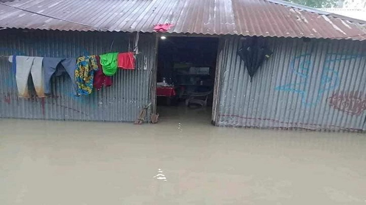 অকাল বন্যায় উত্তরাঞ্চলে পানিবন্দী ২৫ হাজার পরিবার অকাল বন্যায় উত্তরাঞ্চলে পানিবন্দী ২৫ হাজার পরিবার