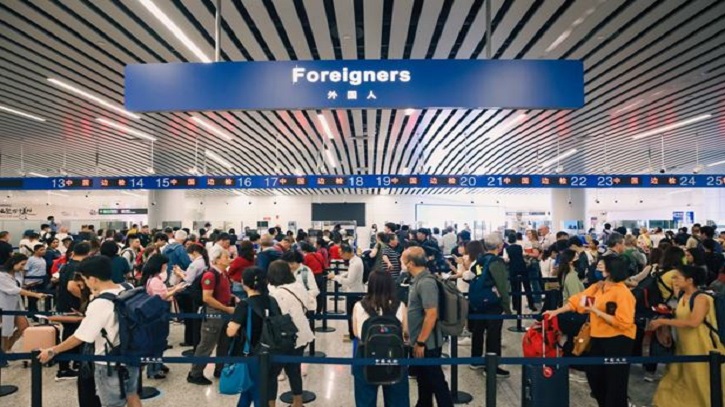 ভিসা-মুক্ত নীতিতে থিয়েনচিন বিমানবন্দরে ৮০ হাজার বিদেশির আগমন ভিসা-মুক্ত নীতিতে থিয়েনচিন বিমানবন্দরে ৮০ হাজার বিদেশির আগমন