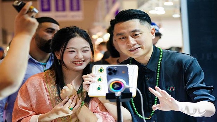 এআই ব্যবহারে উত্থান: চীনে ইন্টারনেট ব্যবহারকারী ১১২ কোটি ৫০ লাখ