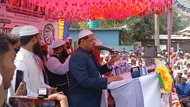 দেশে ইনসাফ প্রতিষ্ঠার নামে স্রেফ ধোঁকাবাজি চলছে: চরমোনাই পীর