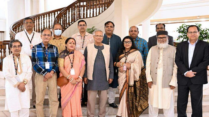 দুর্গাপূজার প্রস্তুতি নিয়ে সনাতন ধর্মের নেতাদের সঙ্গে প্রধান উপদেষ্টার বৈঠক দুর্গাপূজার প্রস্তুতি নিয়ে সনাতন ধর্মের নেতাদের সঙ্গে প্রধান উপদেষ্টার বৈঠক