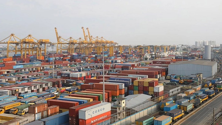 চট্টগ্রাম বন্দরের ১৫ কর্মচারীর সম্পদ তদন্ত ও দেশত্যাগে নিষেধাজ্ঞা জারির