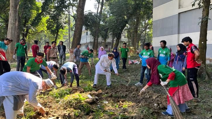 পরিবেশ সুরক্ষায় বসুন্ধরা শুভসংঘের উদ্যোগে পরিচ্ছন্নতা-বৃক্ষরোপণ অভিযান পরিবেশ সুরক্ষায় বসুন্ধরা শুভসংঘের উদ্যোগে পরিচ্ছন্নতা-বৃক্ষরোপণ অভিযান