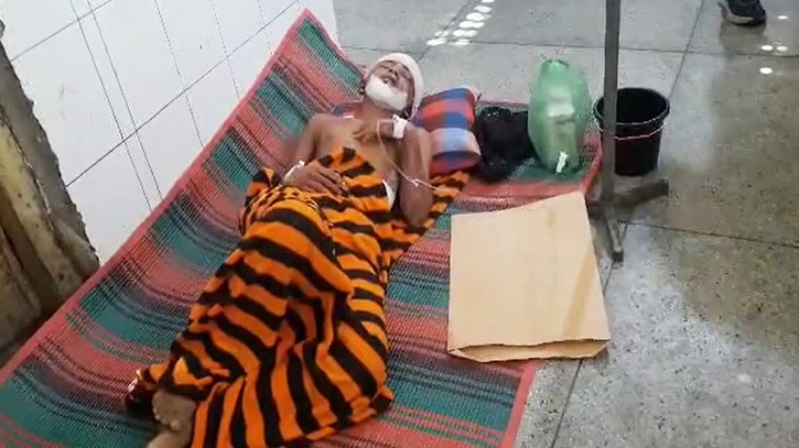 খিলক্ষেতে ধর্ষণের অভিযোগে গণপিটুনির শিকার কিশোরটি বেঁচে আছে খিলক্ষেতে ধর্ষণের অভিযোগে গণপিটুনির শিকার কিশোরটি বেঁচে আছে