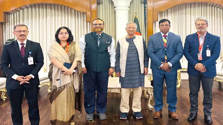 ঢাবিকে বিশেষ মর্যাদা দেওয়ার আশ্বাস প্রধান উপদেষ্টার ঢাবিকে বিশেষ মর্যাদা দেওয়ার আশ্বাস প্রধান উপদেষ্টার