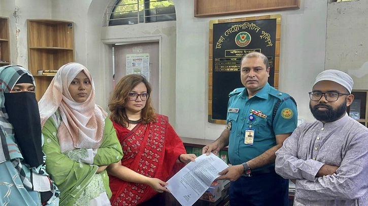 সাইবার সুরক্ষা আইনে মামলা করলেন ঢাবি শিক্ষিকা মোনামি