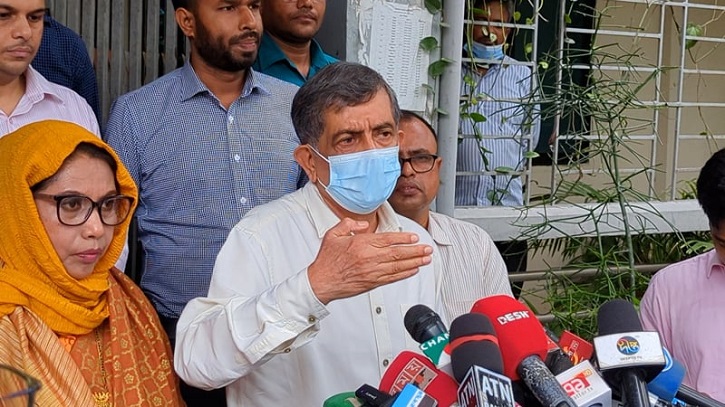 সুষ্ঠু পরিবেশে অনুষ্ঠিত হচ্ছে এইচএসসি: শিক্ষা উপদেষ্টা