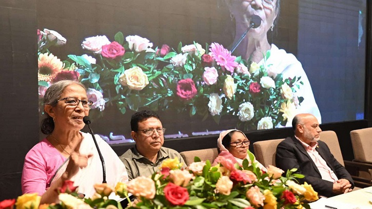 ‘দেশীয় গরুর জাত হারানোর বিনিময়ে আমাদের আধুনিক জাত দরকার নাই’ ‘দেশীয় গরুর জাত হারানোর বিনিময়ে আমাদের আধুনিক জাত দরকার নাই’