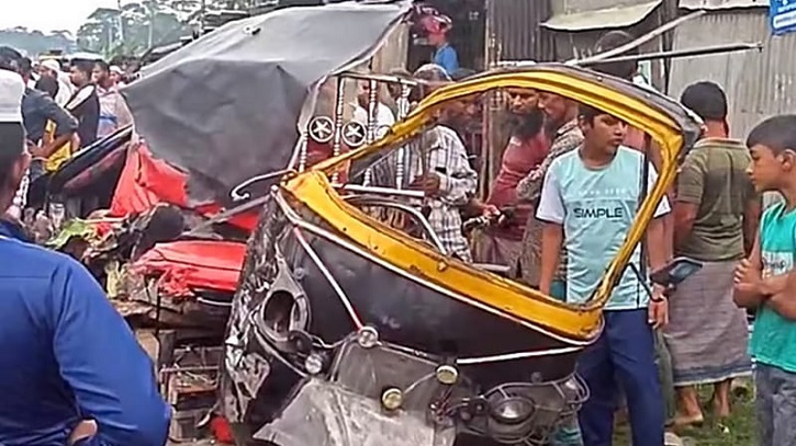 ভাঙ্গায় বাস-অটোরিকশার মুখোমুখি সংঘর্ষে চারজন নিহত ভাঙ্গায় বাস-অটোরিকশার মুখোমুখি সংঘর্ষে চারজন নিহত