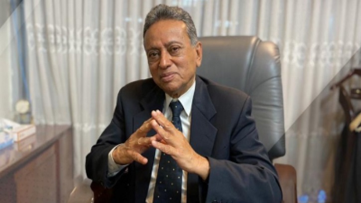 চিকিৎসা শেষে বাসায় ফিরলেন অর্থমন্ত্রী