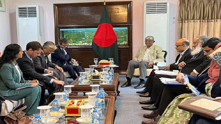 অর্থ উপদেষ্টার সঙ্গে যুক্তরাষ্ট্রের প্রতিনিধি দলের সৌজন্যে সাক্ষা অর্থ উপদেষ্টার সঙ্গে যুক্তরাষ্ট্রের প্রতিনিধি দলের সৌজন্যে সাক্ষা