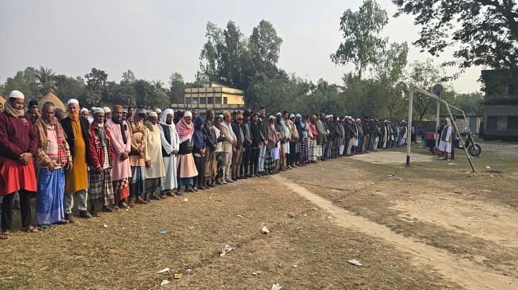 শোক ও শ্রদ্ধায় সারাদেশে খালেদা জিয়ার গায়েবানা জানাজা অনুষ্ঠিত