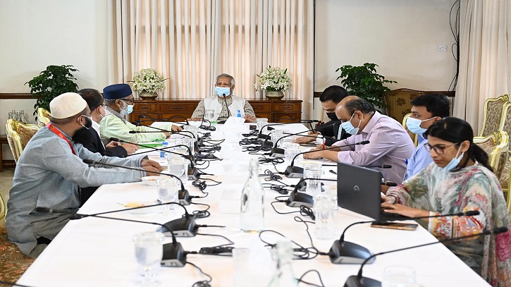 আগামী বছরের হজ ব্যবস্থাপনার জন্য প্রস্তুতির নির্দেশনা দিলেন প্রধান উপদেষ্টা আগামী বছরের হজ ব্যবস্থাপনার জন্য প্রস্তুতির নির্দেশনা দিলেন প্রধান উপদেষ্টা