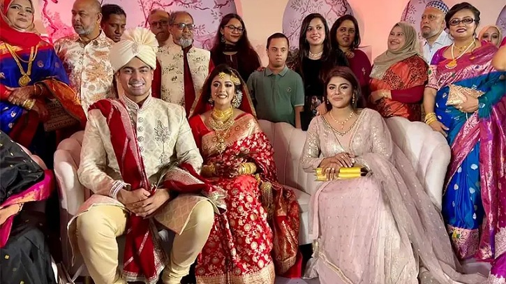 সংগীতশিল্পী ঐশীর বিয়ে সম্পন্ন সংগীতশিল্পী ঐশীর বিয়ে সম্পন্ন