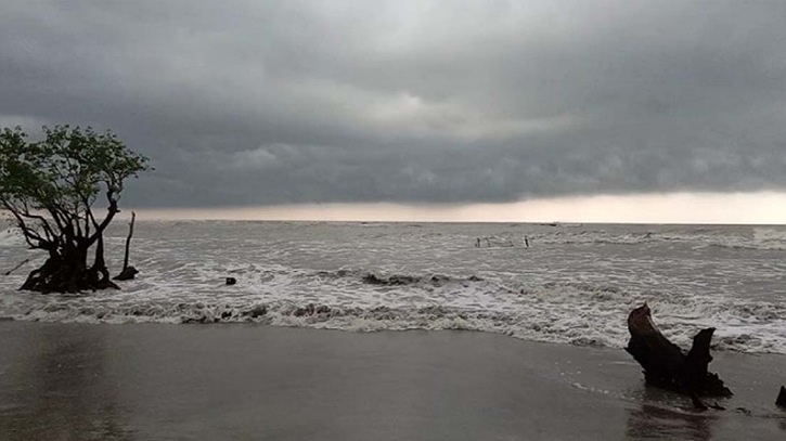 পটুয়াখালীতে ১৪০ মিলিমিটার বৃষ্টি, বন্দরে তিন নম্বর সতর্ক সংকেত পটুয়াখালীতে ১৪০ মিলিমিটার বৃষ্টি, বন্দরে তিন নম্বর সতর্ক সংকেত