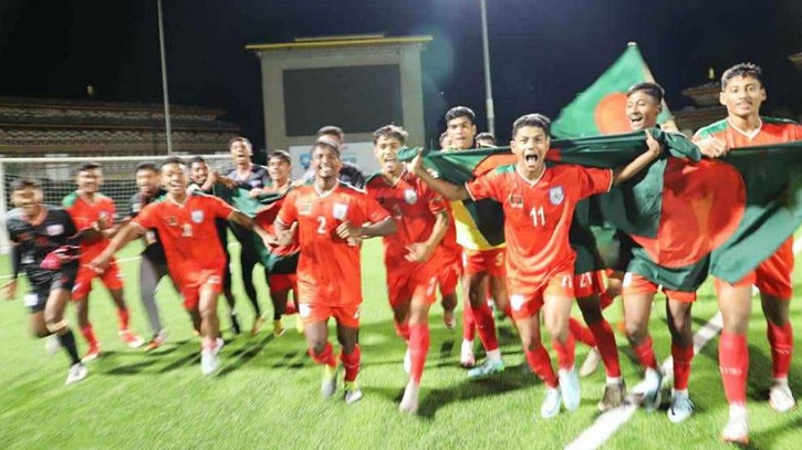 পাকিস্তানকে হারিয়ে ফাইনালে বাংলাদেশ পাকিস্তানকে হারিয়ে ফাইনালে বাংলাদেশ