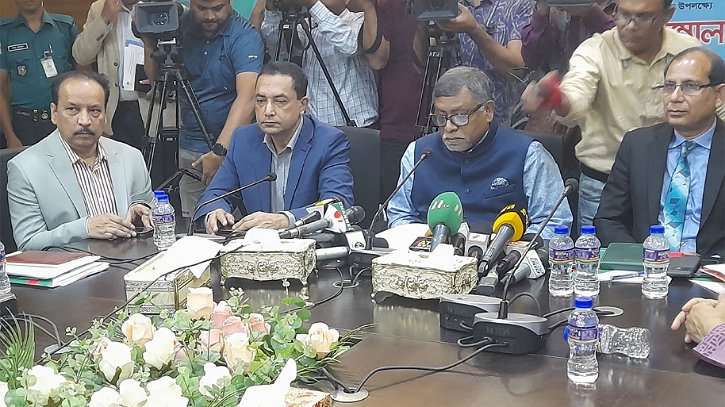 `জনবল ঘাটতি স্বাস্থ্য খাতের বড় চ্যালেঞ্জ`