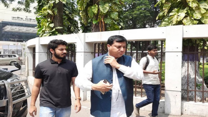 দুদক অফিসে সাবেক মেয়র জাহাঙ্গীর দুদক অফিসে সাবেক মেয়র জাহাঙ্গীর