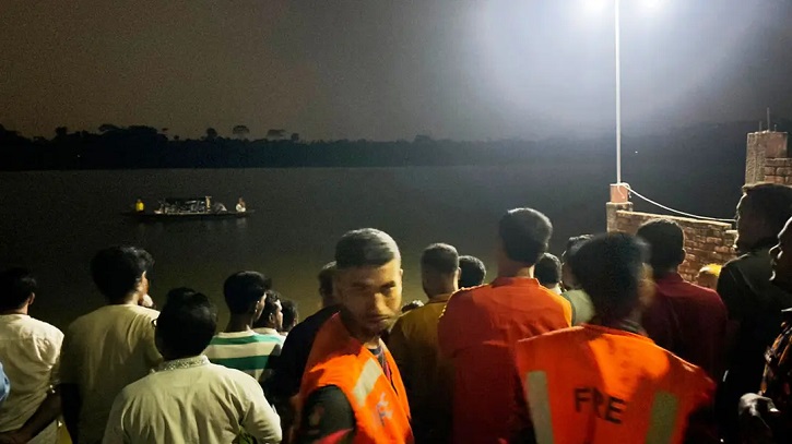 খানজাহান আলীর দিঘিতে শিশুকে কামড়ে নিয়ে গেল কুমির