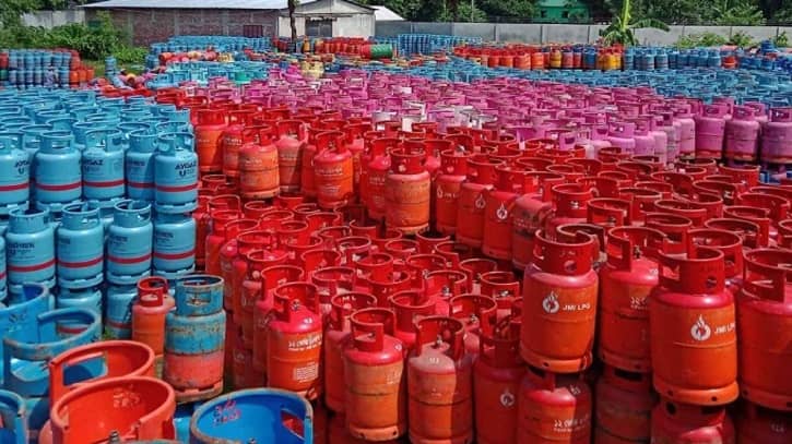 দাম কমল ১২ কেজি এলপিজি সিলিন্ডারের