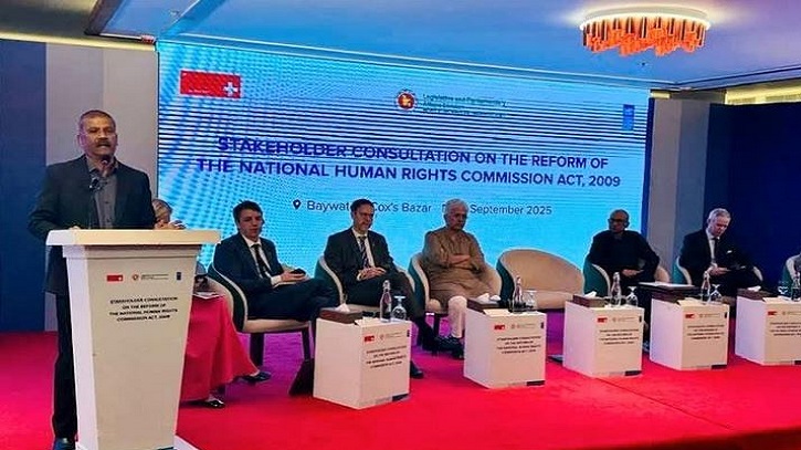 সরকার জাতীয় মানবাধিকার কমিশনকে স্বাধীন করতে চায়: আইন উপদেষ্টা 