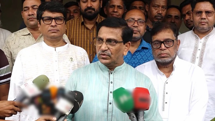 সমুচিত জবাবের জন্য আমাদের সশস্ত্র বাহিনী প্রস্তুত আছে: হানিফ সমুচিত জবাবের জন্য আমাদের সশস্ত্র বাহিনী প্রস্তুত আছে: হানিফ