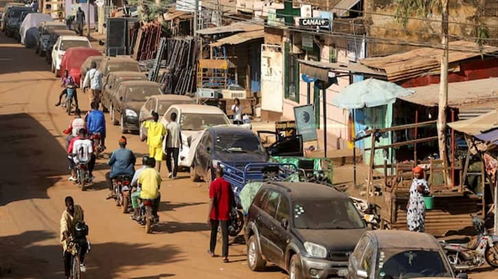 সেনাবাহিনীর অভিযানে মালির ২ গ্রামে ৩১ জন নিহত 