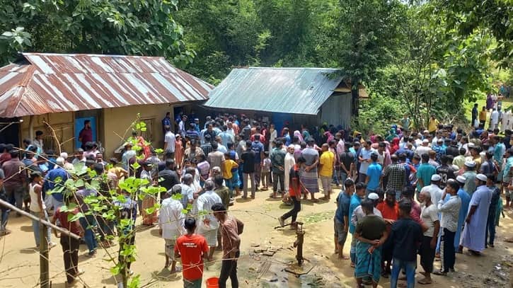 খাগড়াছড়ির রামগড়ে মা ও মেয়েকে গলা কেটে হত্যা খাগড়াছড়ির রামগড়ে মা ও মেয়েকে গলা কেটে হত্যা