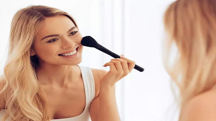 শীতে মেকআপ সুন্দর রাখাতে কৌশল জেনে রাখুন