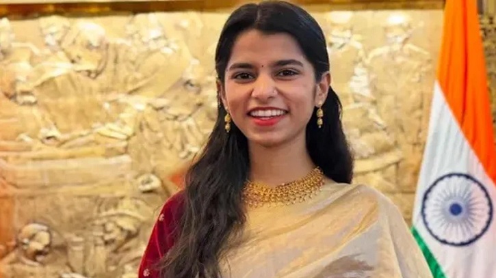 বিহারের সবচেয়ে কম বয়সী বিধায়ক সংগীতশিল্পী মৈথিলী