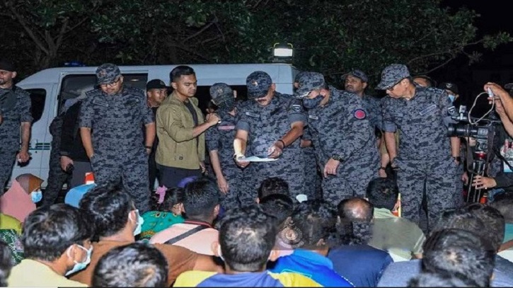 মালয়েশিয়ায় পুলিশের অভিযানে বাংলাদেশিসহ আটক ৫৬১ মালয়েশিয়ায় পুলিশের অভিযানে বাংলাদেশিসহ আটক ৫৬১