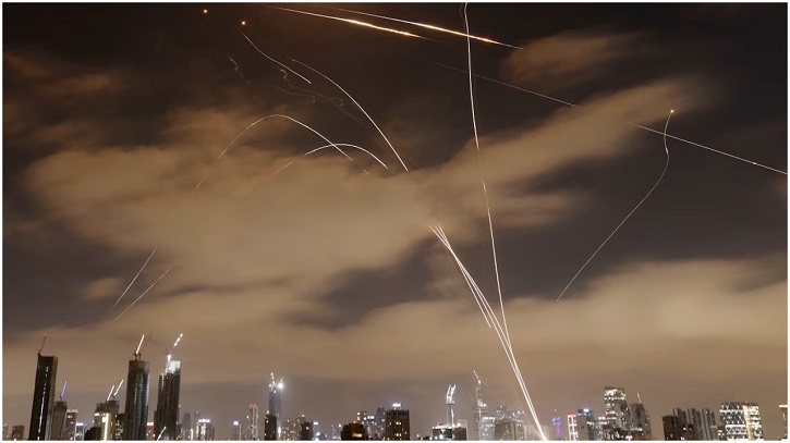 ইসরায়েলে নতুন করে ক্ষেপণাস্ত্র হামলা চালিয়েছে ইরান