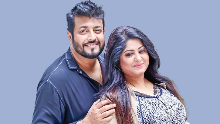 তুমি আমার জীবনে বটগাছ হয়ে সব সময় থাকো: মৌসুমী 
