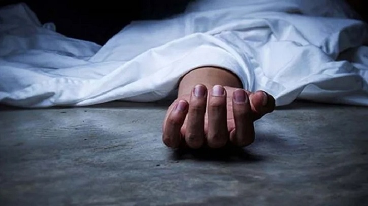 পার্কিংয়ে স্বামীর, শোবার ঘরে মশারির ভেতর স্ত্রীর রক্তাক্ত লাশ পার্কিংয়ে স্বামীর, শোবার ঘরে মশারির ভেতর স্ত্রীর রক্তাক্ত লাশ