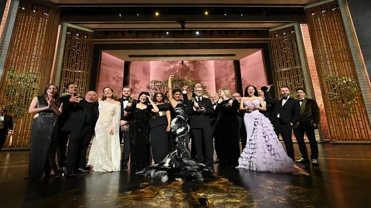 অস্কারে সেরা সিনেমা ‘ওয়ান ব্যাটল আফটার অ্যানাদার’