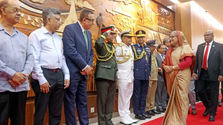 রাষ্ট্রীয় সফরে বেইজিংয়ের উদ্দেশে ঢাকা ছেড়েছেন প্রধানমন্ত্রী