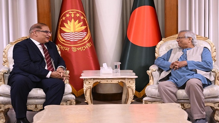 প্রধান উপদেষ্টার সঙ্গে পাকিস্তান হাইকমিশনারের সাক্ষাৎ