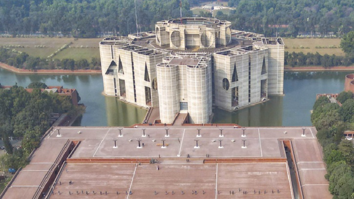 বঙ্গভবন নয়, সংসদের দক্ষিণ প্লাজায় শপথ নেবে নতুন সরকার