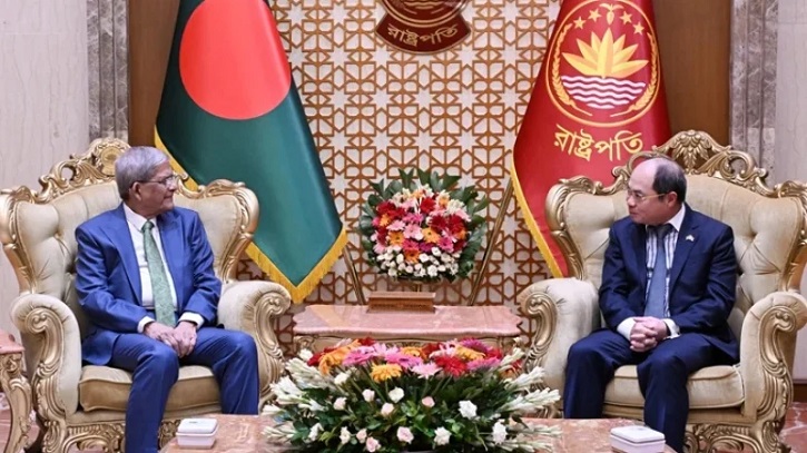 বাংলাদেশিদের জন্য ভিয়েতনামের ভিসা প্রক্রিয়া সহজীকরণের আহ্বান রাষ্ট্রপতির