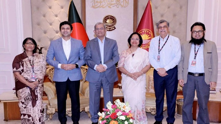 সুশৃঙ্খল ও সাশ্রয়ী অভিবাসন ব্যবস্থা গড়ে তুলতে কার্যকর ব্যবস্থা নেওয়ার আহ্বান রাষ্ট্রপতির সুশৃঙ্খল ও সাশ্রয়ী অভিবাসন ব্যবস্থা গড়ে তুলতে কার্যকর ব্যবস্থা নেওয়ার আহ্বান রাষ্ট্রপতির