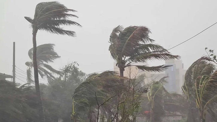 দুপুরের মধ্যে যে ৮ জেলায় ঝড়-বৃষ্টির আভাস দুপুরের মধ্যে যে ৮ জেলায় ঝড়-বৃষ্টির আভাস