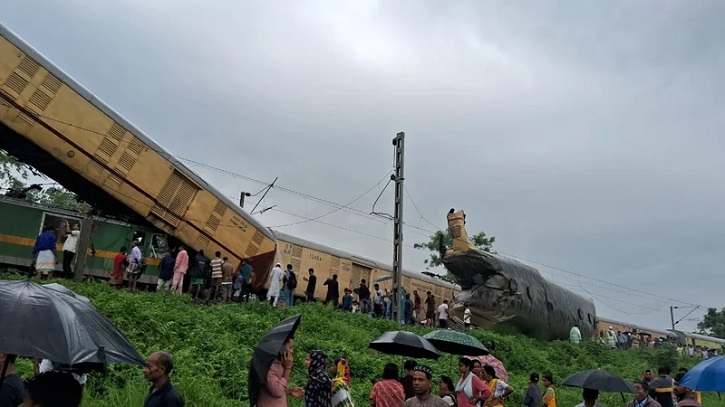 কাঞ্চনজঙ্ঘা এক্সপ্রেস: নিহত বেড়ে ৮, আহত অর্ধশতাধিক কাঞ্চনজঙ্ঘা এক্সপ্রেস: নিহত বেড়ে ৮, আহত অর্ধশতাধিক