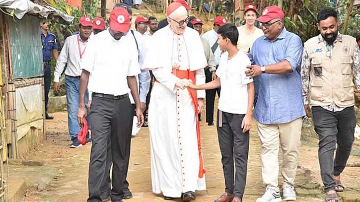 রোহিঙ্গা শিবির পরিদর্শন করলেন ভ্যাটিকানের মানব উন্নয়ন মন্ত্রী