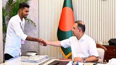 জুলাইযোদ্ধা আজিজুরের জীবনসংগ্রামের গল্প শুনলেন প্রধানমন্ত্রী