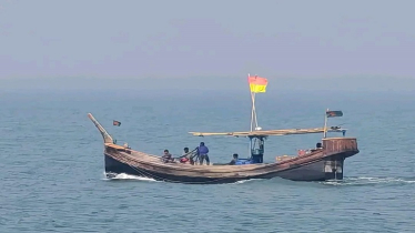 বাংলাদেশের জলসীমা থেকে তিন ট্রলারসহ ১৮ জেলেকে ধরে নিয়ে গেল আরাকান আর্মি