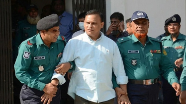 বরখাস্ত সেনা কর্মকর্তা জিয়াউল আহসানের বাড়িতে দুদকের অভিযান বরখাস্ত সেনা কর্মকর্তা জিয়াউল আহসানের বাড়িতে দুদকের অভিযান