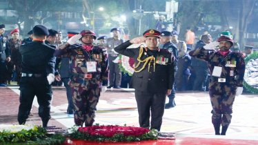 কেন্দ্রীয় শহীদ মিনারে ভাষা শহীদদের প্রতি বিজিবি মহাপরিচালকের শ্রদ্ধা