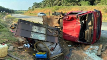 মালয়েশিয়ায় পিকআপ উল্টে ২ বাংলাদেশি নিহত