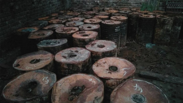 পিরোজপুরে ১১ হাজার ৯০০ লিটার ব্যারেল চোরাই বিটুমিন উদ্ধার