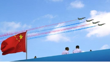 সিঙ্গাপুর এয়ারশোতে চীনা পিএলএ অ্যারোবেটিক দলের চোখধাঁধানো প্রদর্শনী